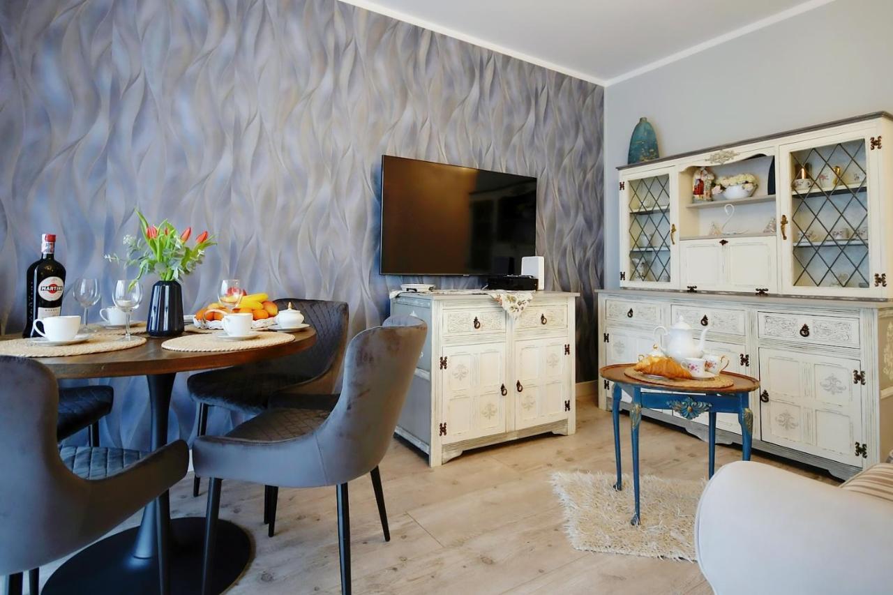 Miodowy Dom Exspanse Apartament 2 Lub 3 Pokoje Z Tarasem I Parkingiem Kołobrzeg Esterno foto