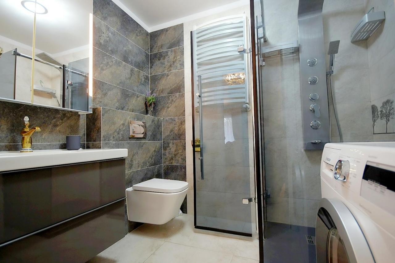 Miodowy Dom Exspanse Apartament 2 Lub 3 Pokoje Z Tarasem I Parkingiem Kołobrzeg Esterno foto