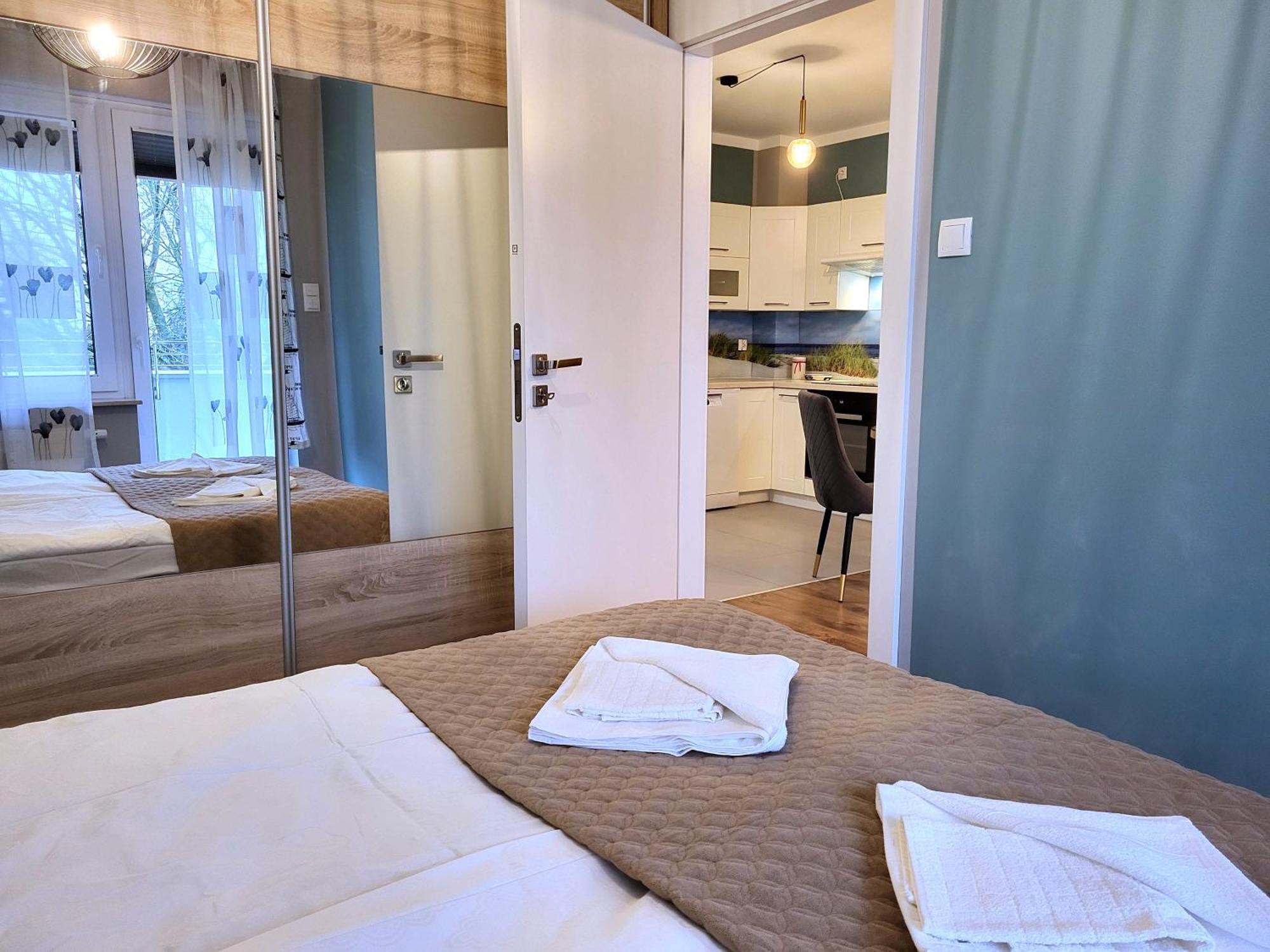 Miodowy Dom Exspanse Apartament 2 Lub 3 Pokoje Z Tarasem I Parkingiem Kołobrzeg Esterno foto