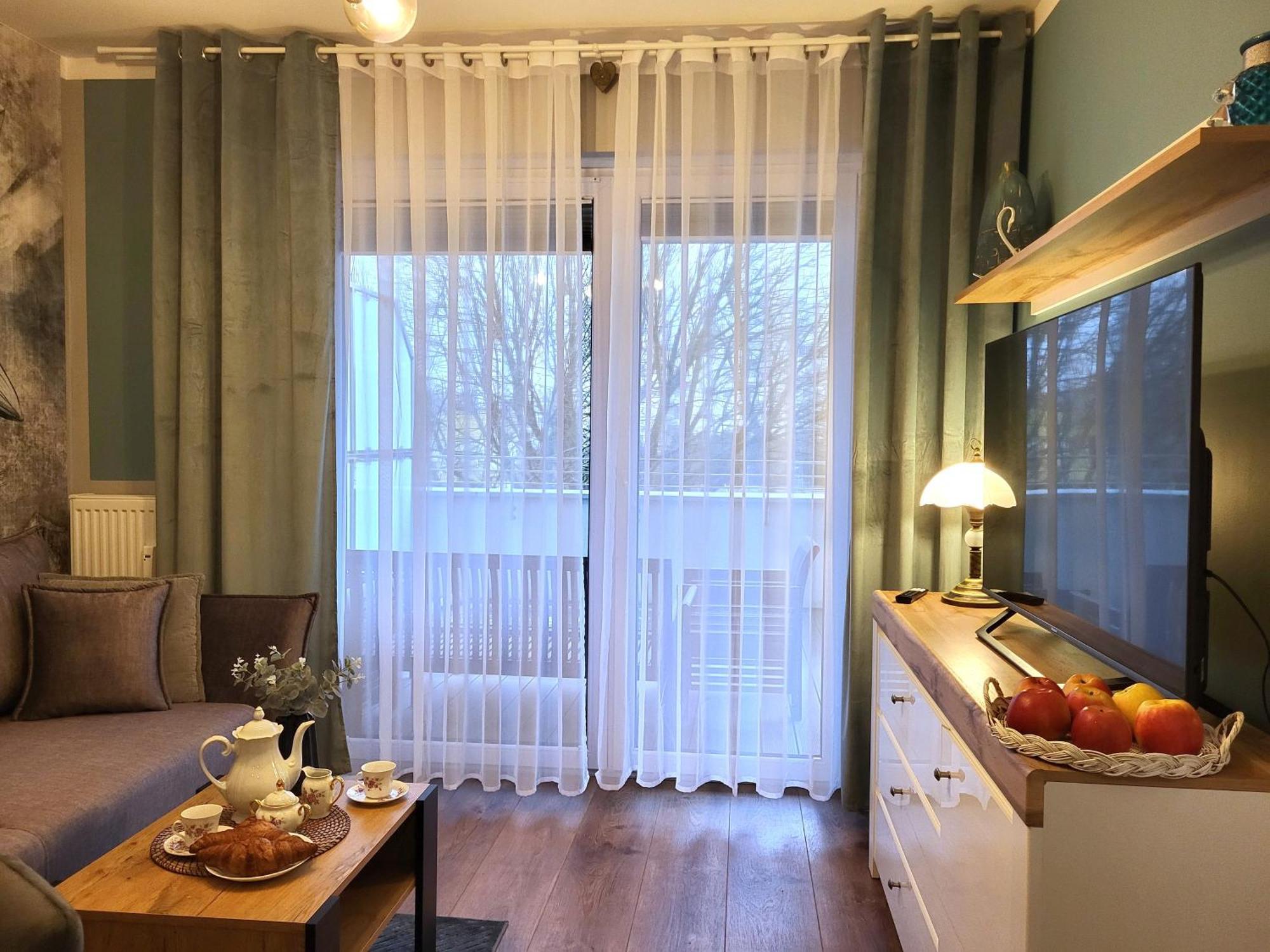 Miodowy Dom Exspanse Apartament 2 Lub 3 Pokoje Z Tarasem I Parkingiem Kołobrzeg Esterno foto