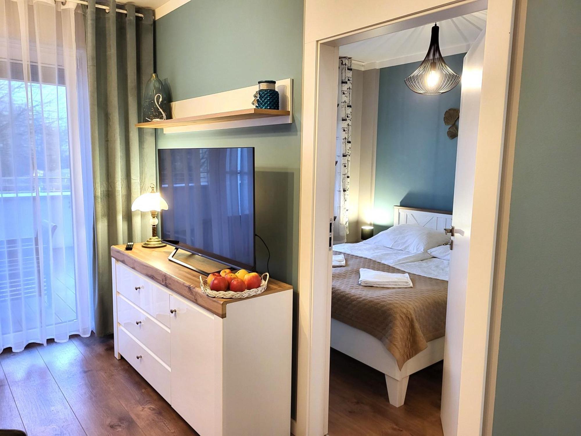 Miodowy Dom Exspanse Apartament 2 Lub 3 Pokoje Z Tarasem I Parkingiem Kołobrzeg Esterno foto