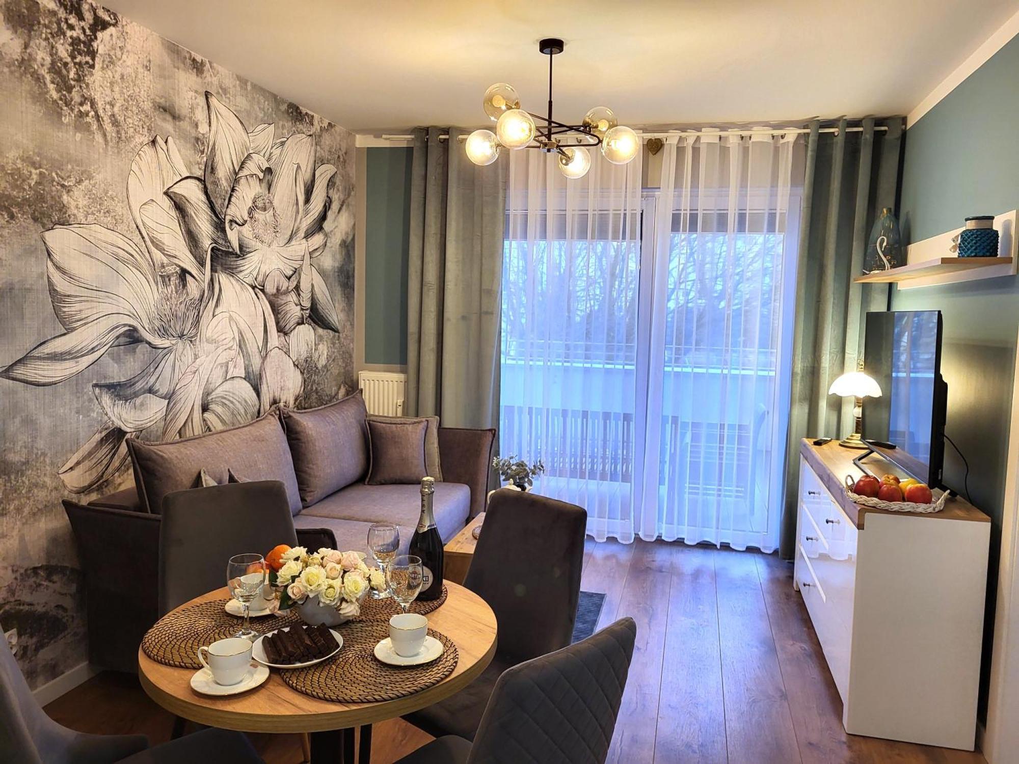 Miodowy Dom Exspanse Apartament 2 Lub 3 Pokoje Z Tarasem I Parkingiem Kołobrzeg Esterno foto