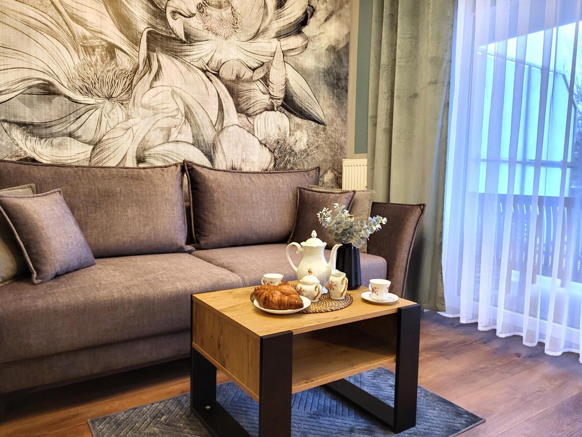 Miodowy Dom Exspanse Apartament 2 Lub 3 Pokoje Z Tarasem I Parkingiem Kołobrzeg Esterno foto